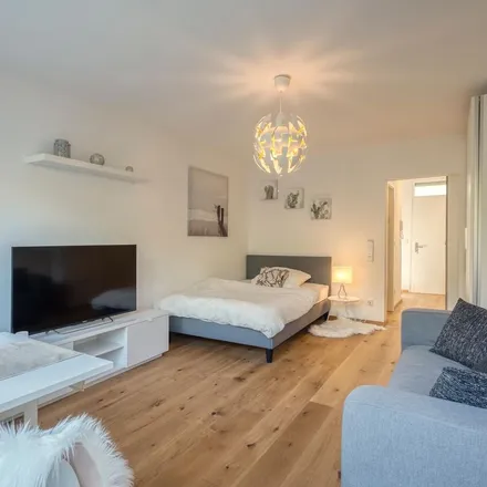 Rent this 1 bed apartment on Uhdestraße 45 in 81477 Munich, Germany