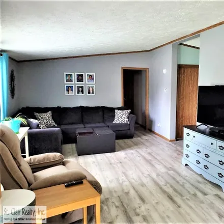 Image 4 - 2007 South Rober Boulevard, Saint Clair County, MI 48079, USA - House for sale