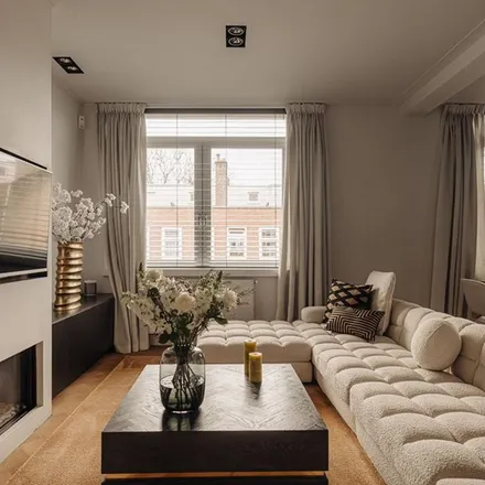 Rent this 2 bed apartment on Bronckhorststraat 28-3 in 1071 WS Amsterdam, Netherlands
