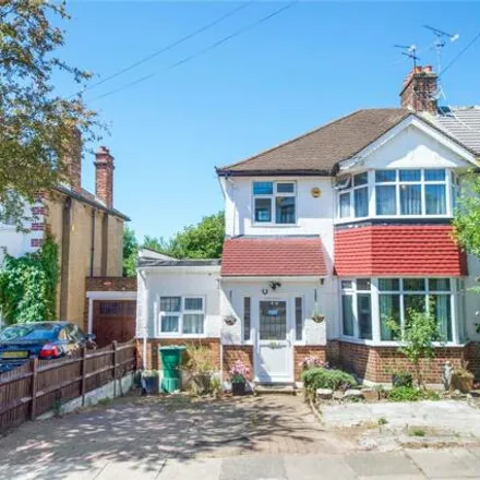 Buy this 5 bed duplex on Highfield Close in London, NW9 0PB