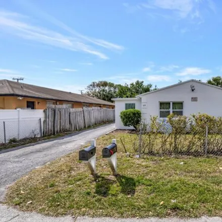 Image 6 - 133 West 17th Street, Riviera Beach, FL 33404, USA - House for sale