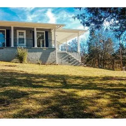 Buy this 3 bed house on 20 Arrowhead Drive in Cherokee Village, AR 72529