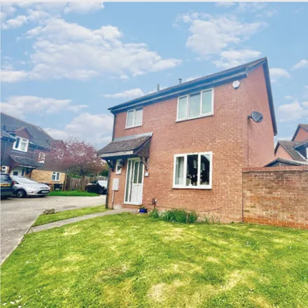 Buy this 3 bed house on Elmbrook Drive in Thorley, CM23 4JB