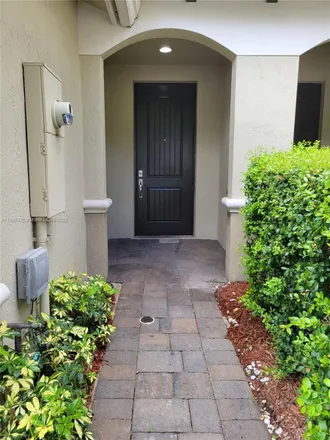 Image 2 - 615 Northeast 47th Place, Park Haven, Deerfield Beach, FL 33064, USA - Townhouse for sale