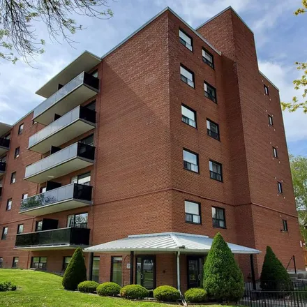 Image 2 - 61 Trayborn Drive, Richmond Hill, ON L4C 3B8, Canada - Apartment for rent