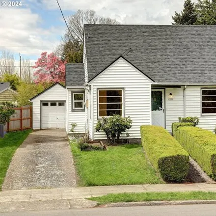 Buy this 3 bed house on 6935 North Greeley Avenue in Portland, OR 97217