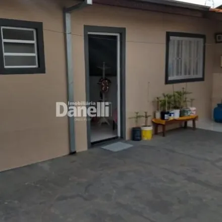 Buy this 2 bed house on Rua Salvador in Piracangaguá, Taubaté - SP