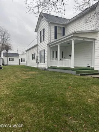 Image 2 - 623 West Mechanic Street, Wapakoneta, OH 45895, USA - House for sale