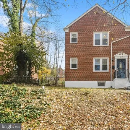 Image 1 - 6147 Chinquapin Parkway, Baltimore, MD 21239, USA - House for rent