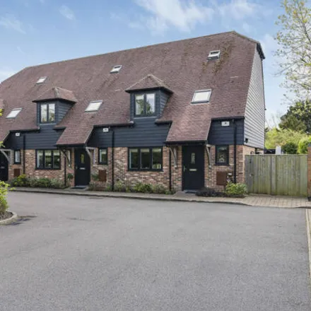 Buy this 4 bed townhouse on Cheers Farm in Drayton, OX14 4JW