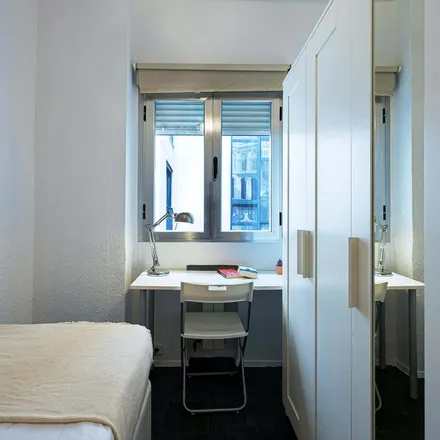 Image 3 - Centro de fisioterapia Curarte, Paseo del Rey, 2, 28008 Madrid, Spain - Room for rent