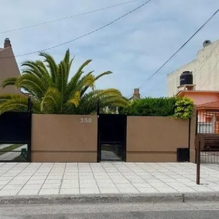 Rent this 2 bed house on Avenida 41 175 in Partido de La Costa, 7107 Santa Teresita
