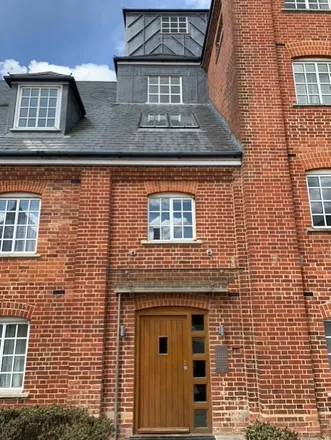 Image 2 - The Malthouse, 1-45 Brewery Lane, Romsey, SO51 8JX, United Kingdom - Apartment for rent