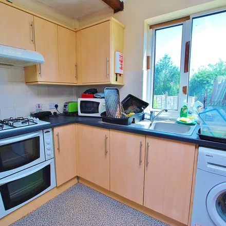 Rent this 5 bed apartment on 21 Durham Close in Guildford, GU2 9TH