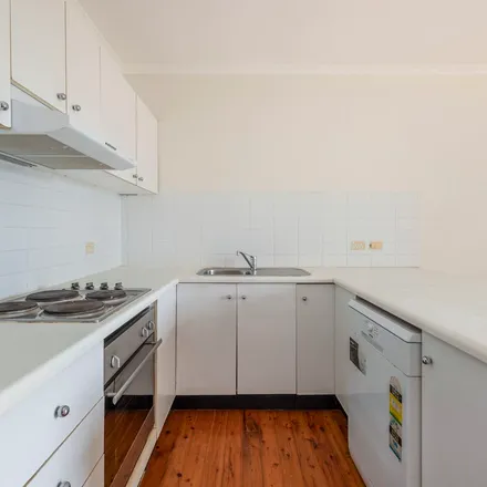 Image 6 - Goodchap Street, Surry Hills NSW 2010, Australia - Apartment for rent