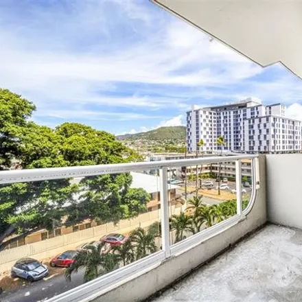 Image 7 - Hono Hale Towers, 2637 Kuilei Street, Honolulu, HI 96826, USA - Condo for sale