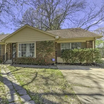 Buy this 3 bed house on 3951 Pippin Street in Memphis, TN 38128
