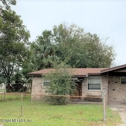 Buy this 3 bed house on 2208 W 13th St in Jacksonville, Florida