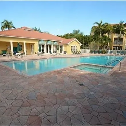Image 5 - 4650 Saint Croix Lane, Willoughby Acres, Collier County, FL 34109, USA - Apartment for rent