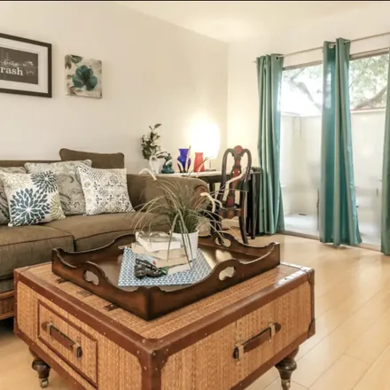Image 2 - 1199 North Orange Grove Avenue, West Hollywood, CA 90046, USA - House for rent