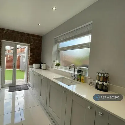 Image 7 - Runnymeade, Pendlebury, M6 7PJ, United Kingdom - House for rent