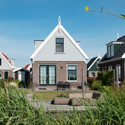 Rent this 3 bed apartment on Poort van Amsterdam in Zeedijk, 1154 PP Uitdam