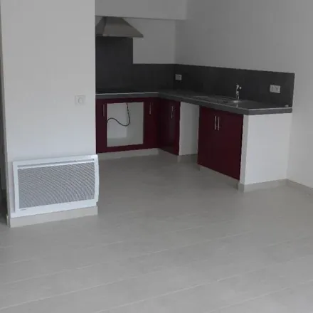 Rent this 2 bed apartment on 9 Rue Hoche in 83310 Cogolin, France