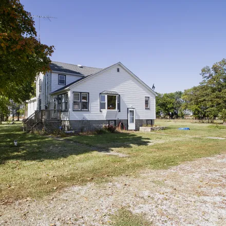 Buy this 4 bed house on 17401 W Route 17 in Kankakee County, IL 60961