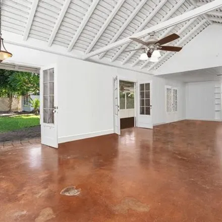 Image 4 - 4523 ʻAukai Avenue, Honolulu, HI 96816, USA - House for sale