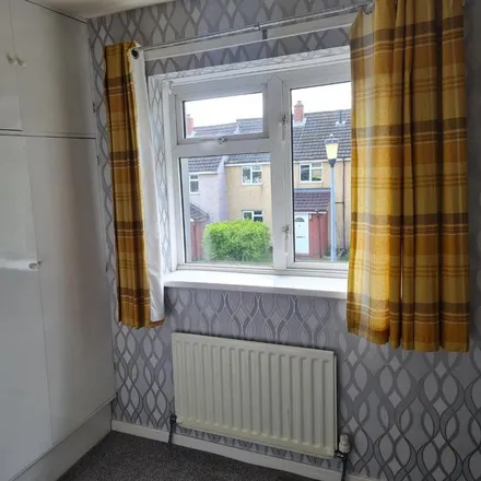 Image 4 - William Morris Court, Rugeley, WS15 2RA, United Kingdom - Townhouse for rent