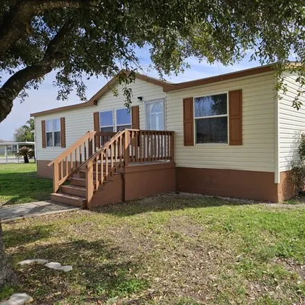 Buy this studio apartment on 426 Limestone Drive in New Braunfels, TX 78130