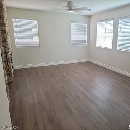 Image 9 - 5664 Woods Crossing St, Las Vegas, Nevada, 89148 - House for rent