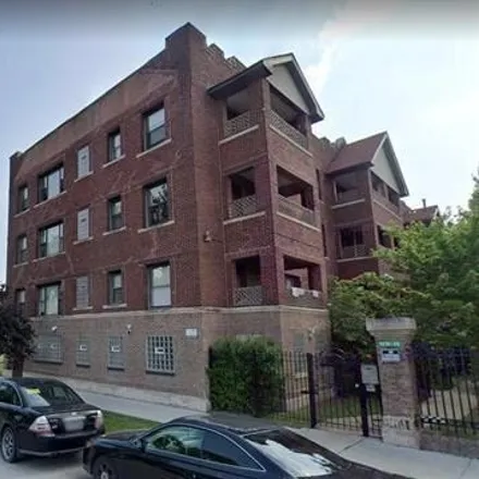 Rent this 1 bed apartment on 5219-5225 South Calumet Avenue in Chicago, IL 60615