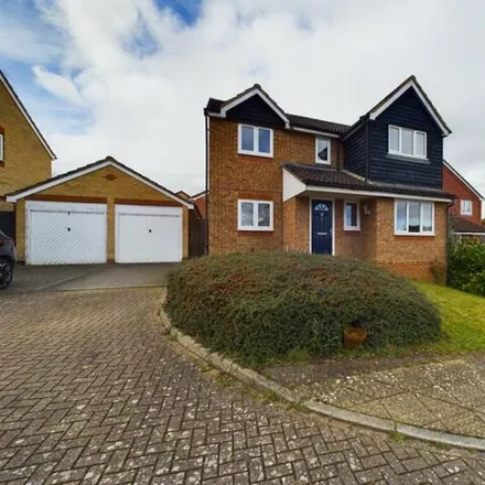 Buy this 4 bed house on Cubitt Close in Great Wymondley, SG4 0EL