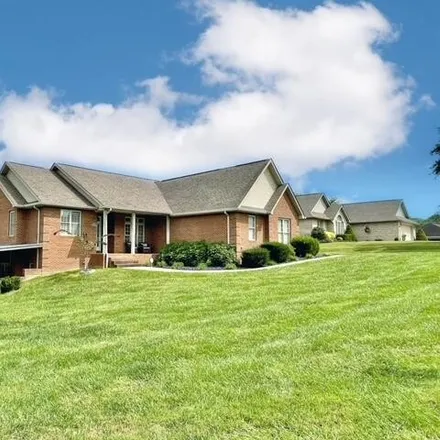 Buy this 6 bed house on 10 Fern Drive in Somerset, KY 42501