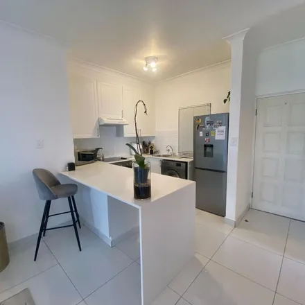 Image 9 - Jan Smuts Avenue, Parktown North, Rosebank, 2132, South Africa - Apartment for rent