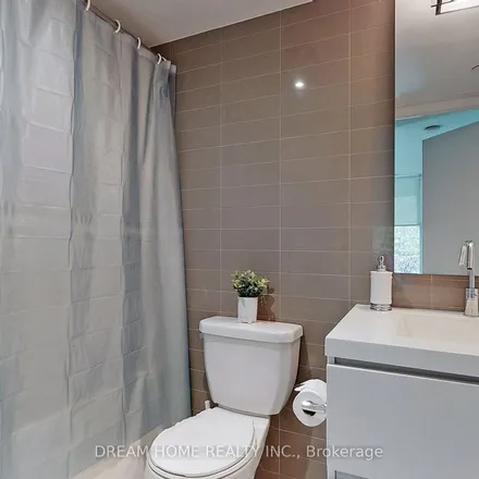 Image 3 - Quartz, 75 Queens Wharf Road, Old Toronto, ON M5V 0S4, Canada - Townhouse for rent
