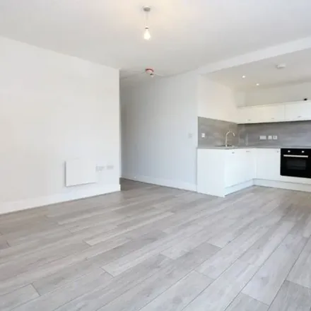 Rent this 2 bed apartment on Our Dentist in 79 Elderslie Street, Glasgow