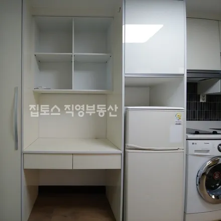 Image 5 - 서울특별시 서대문구 창천동 70-46 - Apartment for rent