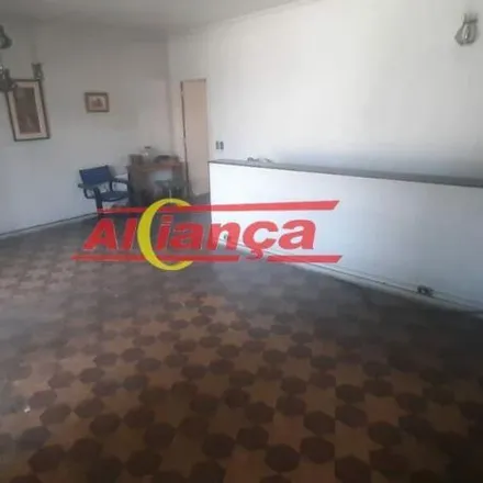 Rent this 4 bed house on Rua Antônio Iervolino 225 in Vila Augusta, Guarulhos - SP