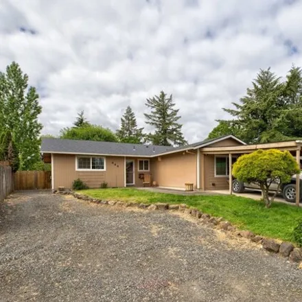 Buy this 4 bed house on 444 Northwest Cliff Lane in Estacada, Clackamas County