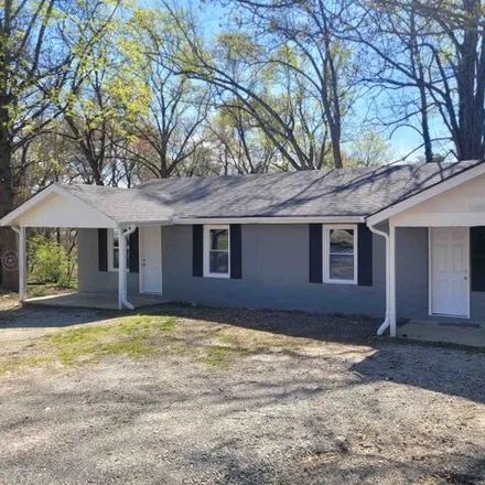 Buy this 4 bed house on 110 Poplar Street in Cowpens, Spartanburg County