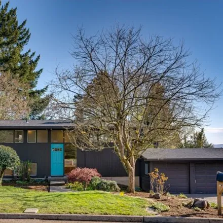 Buy this 4 bed house on 6326 Southwest Alfred Street in Portland, OR 97219
