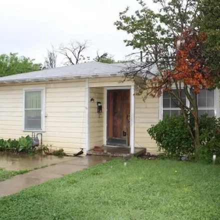 Buy this 3 bed house on 1047 G Avenue in Plano, TX 75074