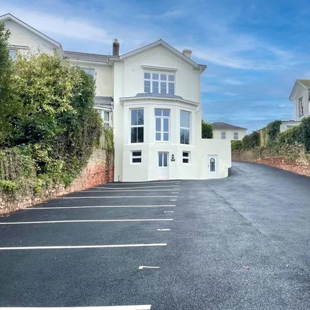 Rent this studio apartment on Abbey Dental Surgery in Abbey Road, Torquay