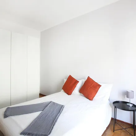 Rent this 3 bed room on Via Giuseppe Bruschetti 18 in 20125 Milan MI, Italy
