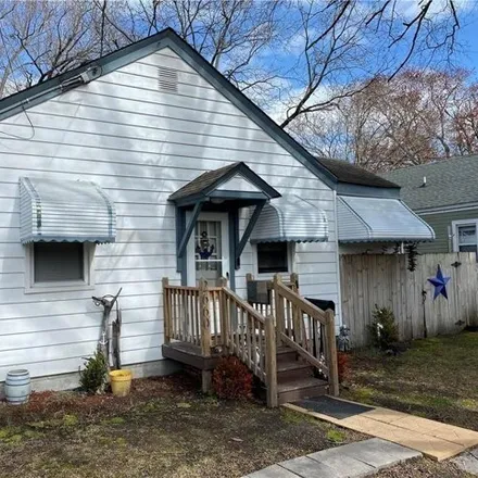 Buy this 2 bed house on 2660 Barclay Avenue in Portsmouth, VA 23702