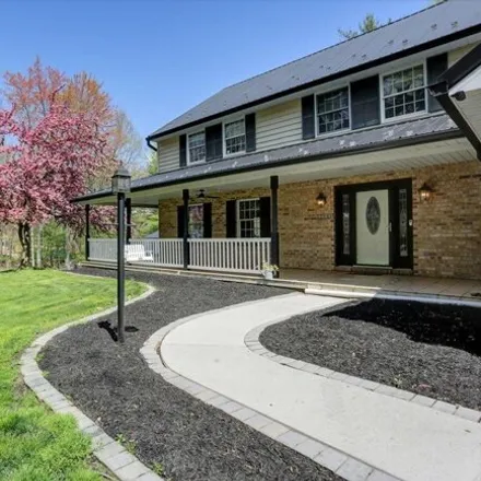 Image 9 - Valleywood Drive, Washington Township, PA, USA - House for sale