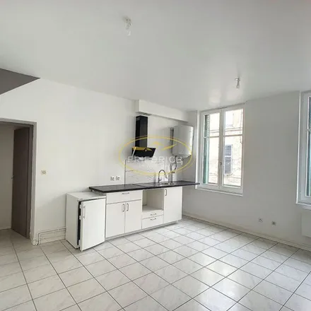 Image 4 - Préfecture de la Meuse, 40 Rue du Bourg, 55000 Bar-le-Duc, France - Apartment for rent