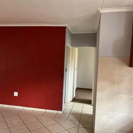 Image 2 - Clive Street, Chantelle, Akasia, 0118, South Africa - Apartment for rent